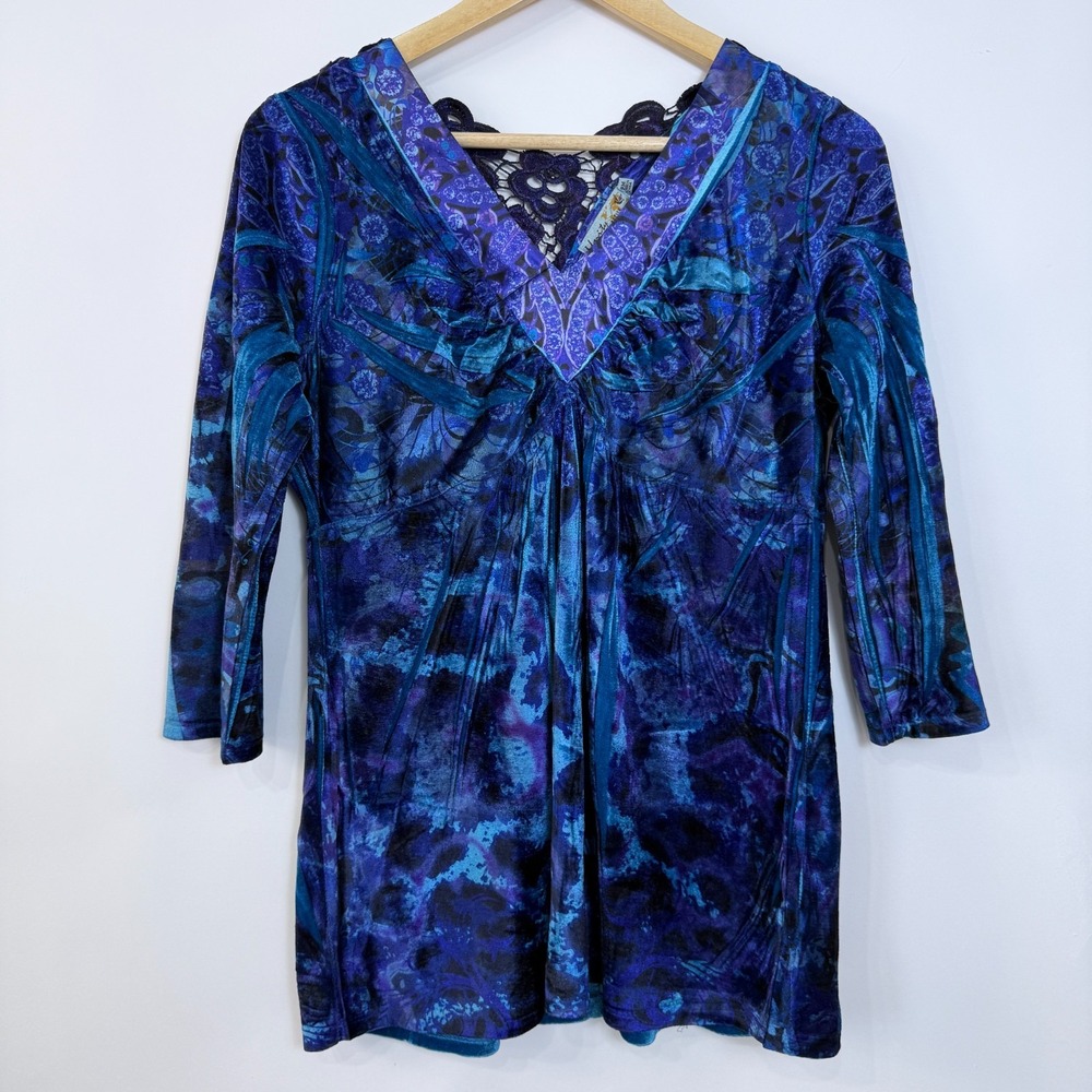 Unity World Wear Velour Tunic Top Size PM Purple Blue Abstract Floral Lace Back